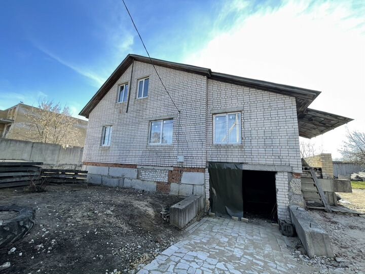 Дом 213 м² на участке 7 сот.