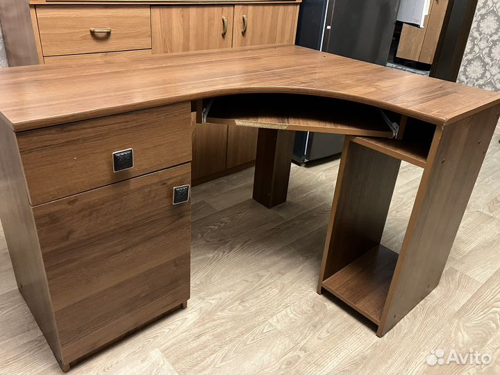 Угловой компьютерный стол бу