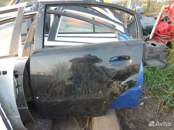 Kia rio 2 дверь задняя левая хэтчбек