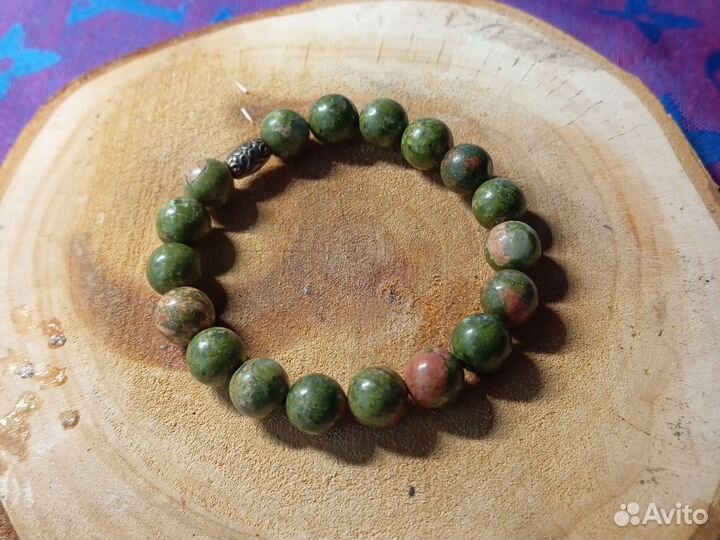 Браслет из Унакита