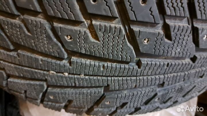 Nokian Tyres Hakkapeliitta 9 SUV 235/60 R18