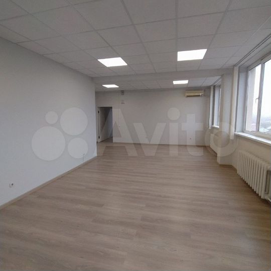 Сдам офисное помещение, 122.5 м²