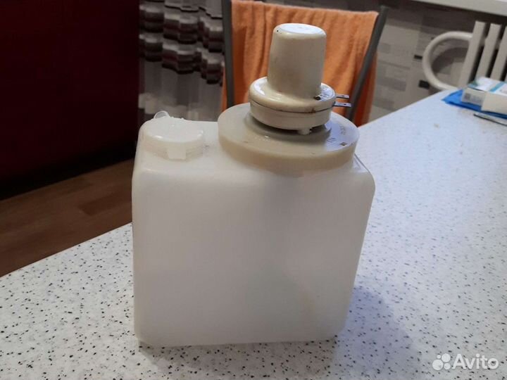 Бачок омывателя для машины