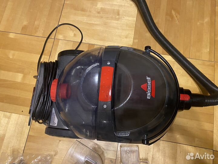 Моющий пылесос bissell 81N7-j