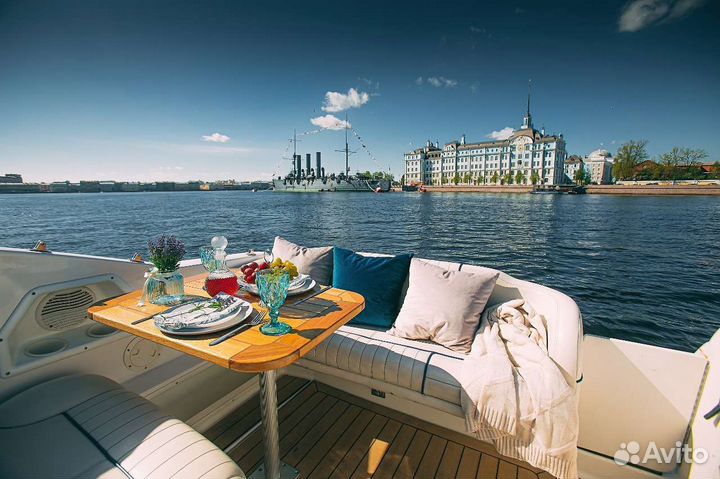 Аренда катера «Нэшвил»