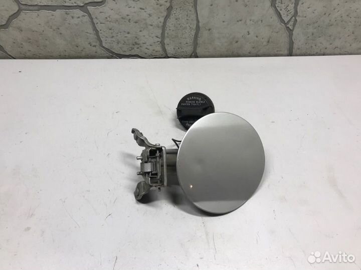 Лючок топливного бака Kia Sportage II 2.0 2006 (б/у)