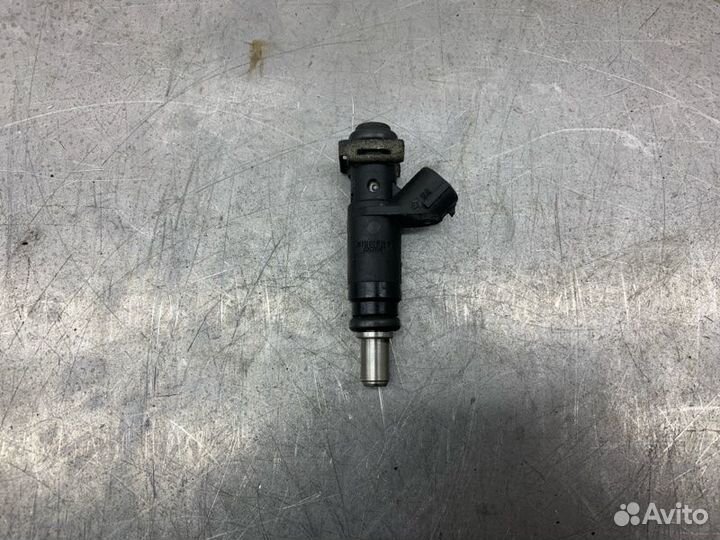 Форсунка топливная Audi A4 универсал ALT 2006