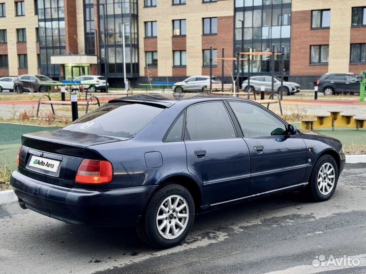 Audi A4 1.8 МТ, 1996, 350 000 км