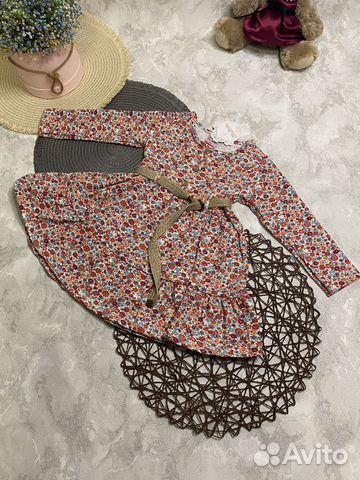 Платье на девочку новое