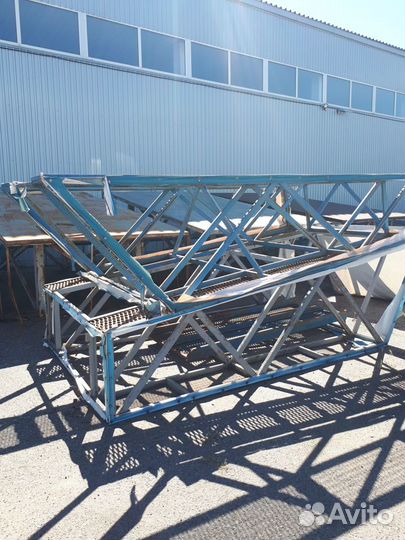 Рекламный автомобильный подиум