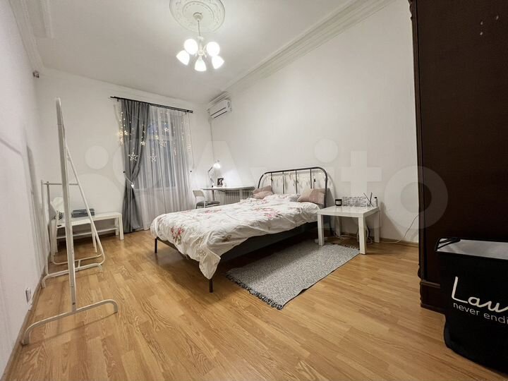 Комната 25 м² в 4-к., 3/3 эт.