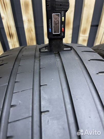 Accelera PHI-R 225/45 R19