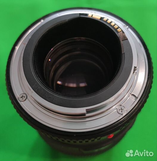 Объектив Canon EF 100mm f/2.8 L is macro USM