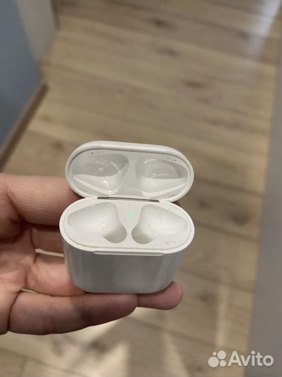 Беспроводные наушники apple airpods 1