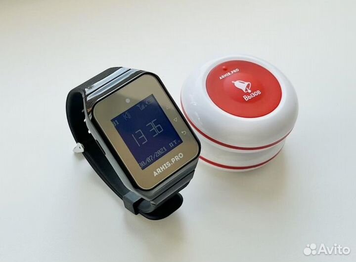 Комплект вызова помощи, официанта: кнопка и часы