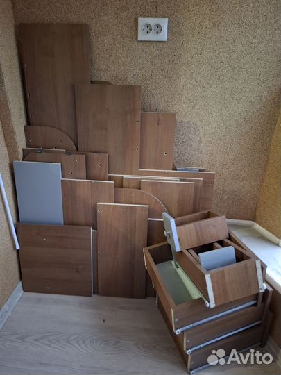 Компьютерный стол