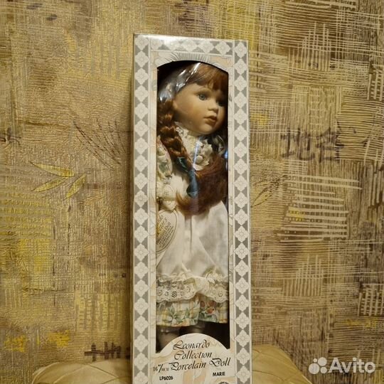 Кукла новая фарфоровая Leonardo Collection