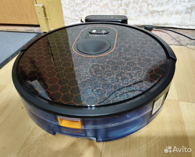 Робот пылесос Garlyn sr600