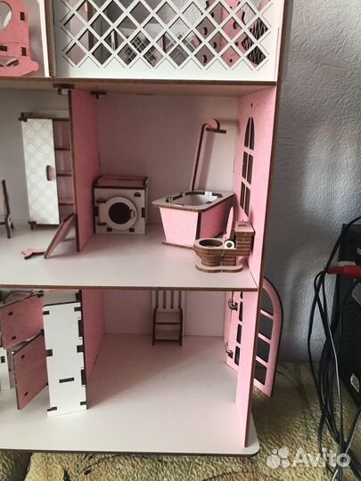 Домик кукольный