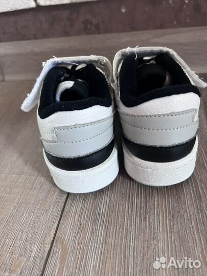 Кроссовки adidas детские