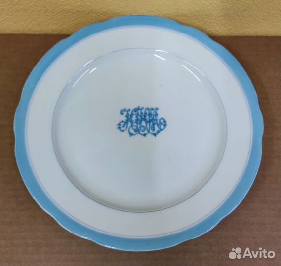 Тарелка Кузнецов в Дулево с монограммой юнм Фарфор