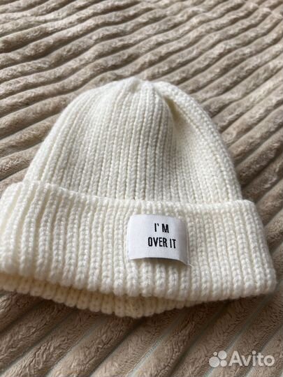 Шапка белая зимняя