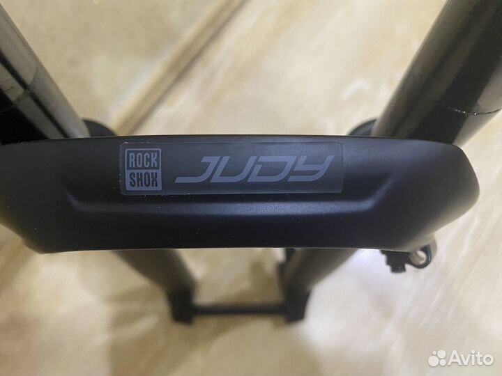Вилка rock shox 29 Judy 15x110 130mm Black Alum