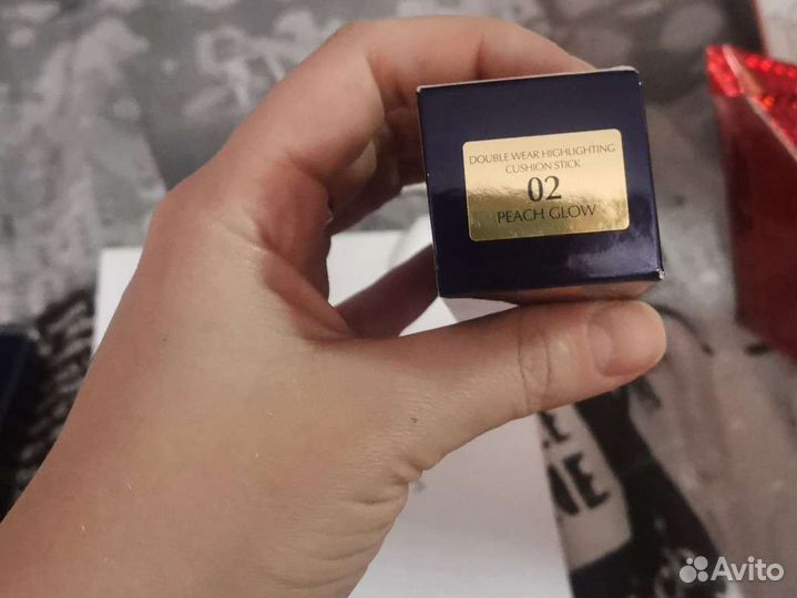 Highlighting Хайлайтер кушон в стике Estée Lauder