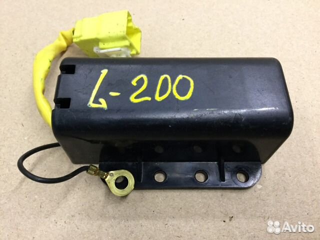 Выключатель Митсубиси Л200 (KB) 2006-2016г