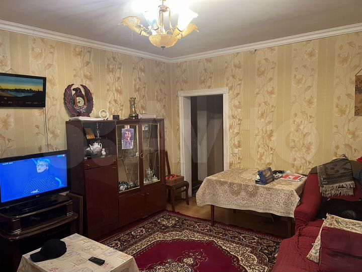 Комната 100 м² в 4-к., 2/2 эт.