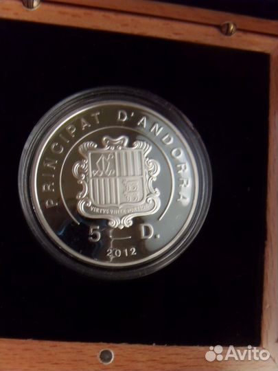 Андорра 5 динер 2012 г. Птица - Зарянка. Серебро