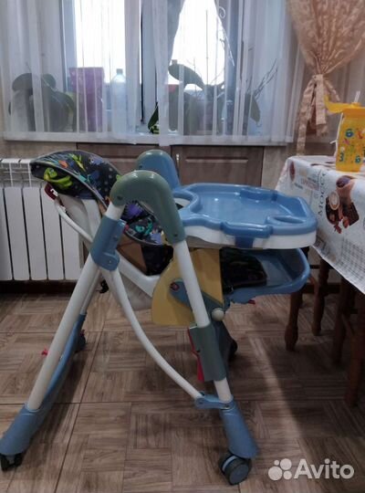 Детский стульчик для кормления