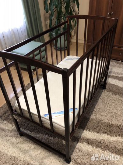 Кроватка детская