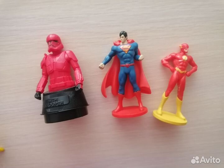 Игрушки из киндера Макси Свитбокс Макдональдс Fifa