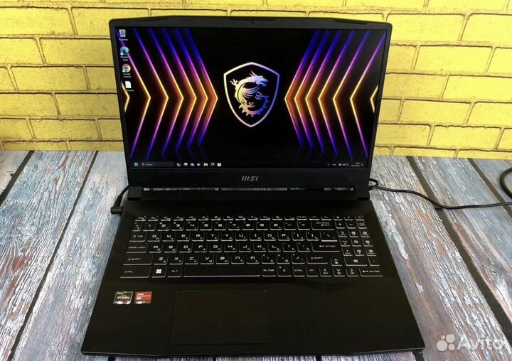 Ноутбук MSI Alpha 15 B5EEK-237XRU