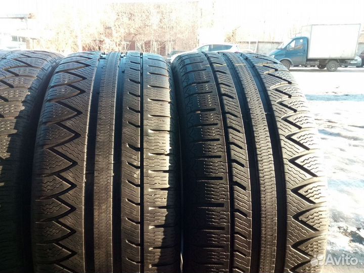 Michelin Pilot Alpin PA4 235/45 R18