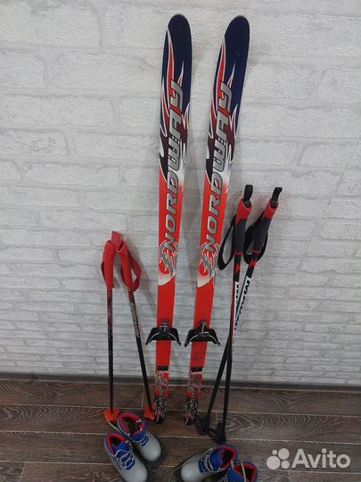 Беговые лыжи