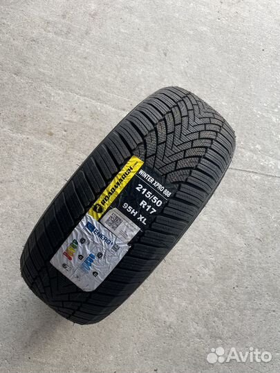 Roadmarch Winter XPro 888 215/50 R17 95H