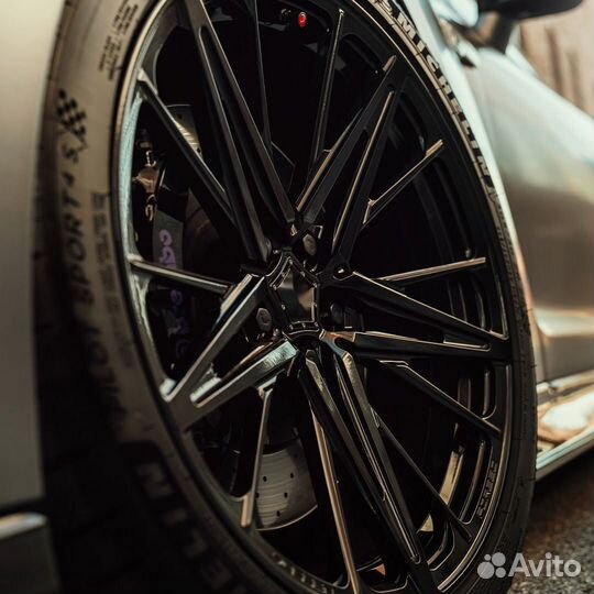 Кованые диски R20 5x114.3 на Nissan GT-R