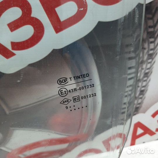 Стекло двери переднее левое Renault Logan 1 седан