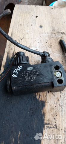 Клапан Мерседес Актрос A0049978536