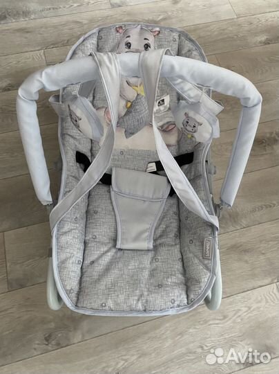 Шезлонг детский