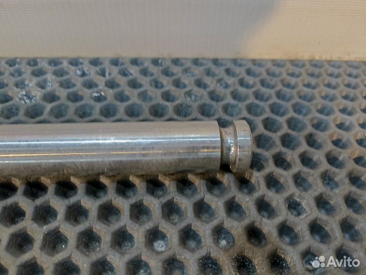 81482100040 Вал педальный