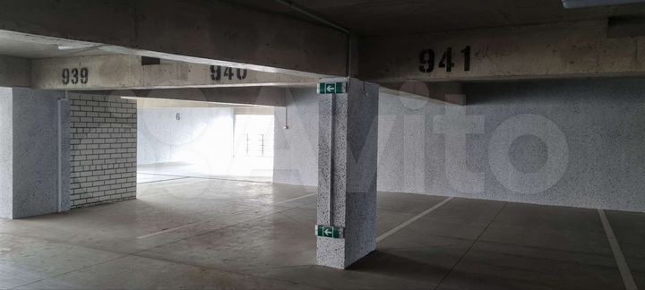 Машиноместо, 14 м²