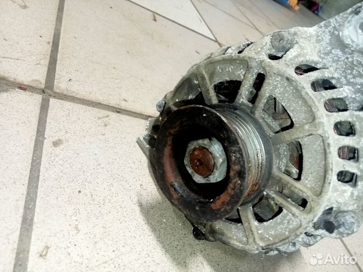 Генератор на запчасти Geely Emgrand. сломан корпус