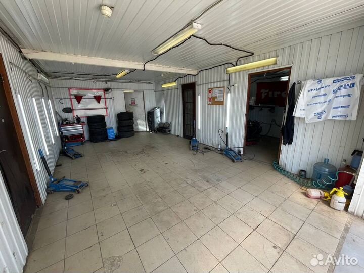 Triangle PL02 275/40 R21