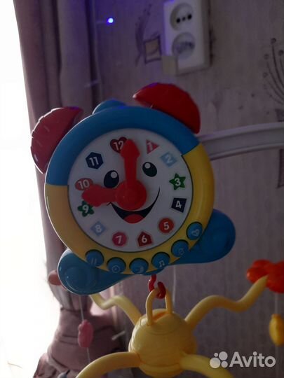 Детский мобиль в кроватку музыкальный