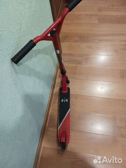 Трюковой самокат Ferrari Б/У