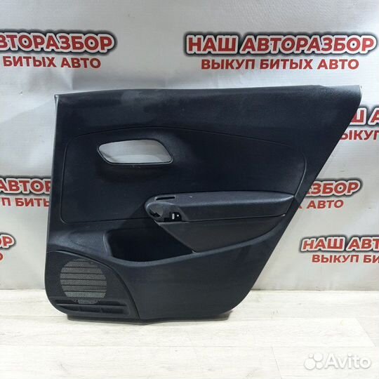 Обшивка боковой двери задняя правая Volkswagen