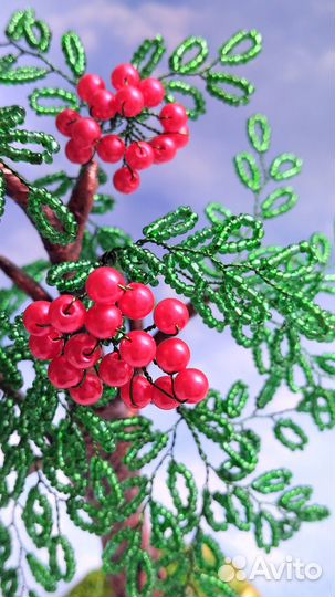 Искусственное дерево рябина из бисера и бусин